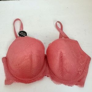 Delta Burke Bra